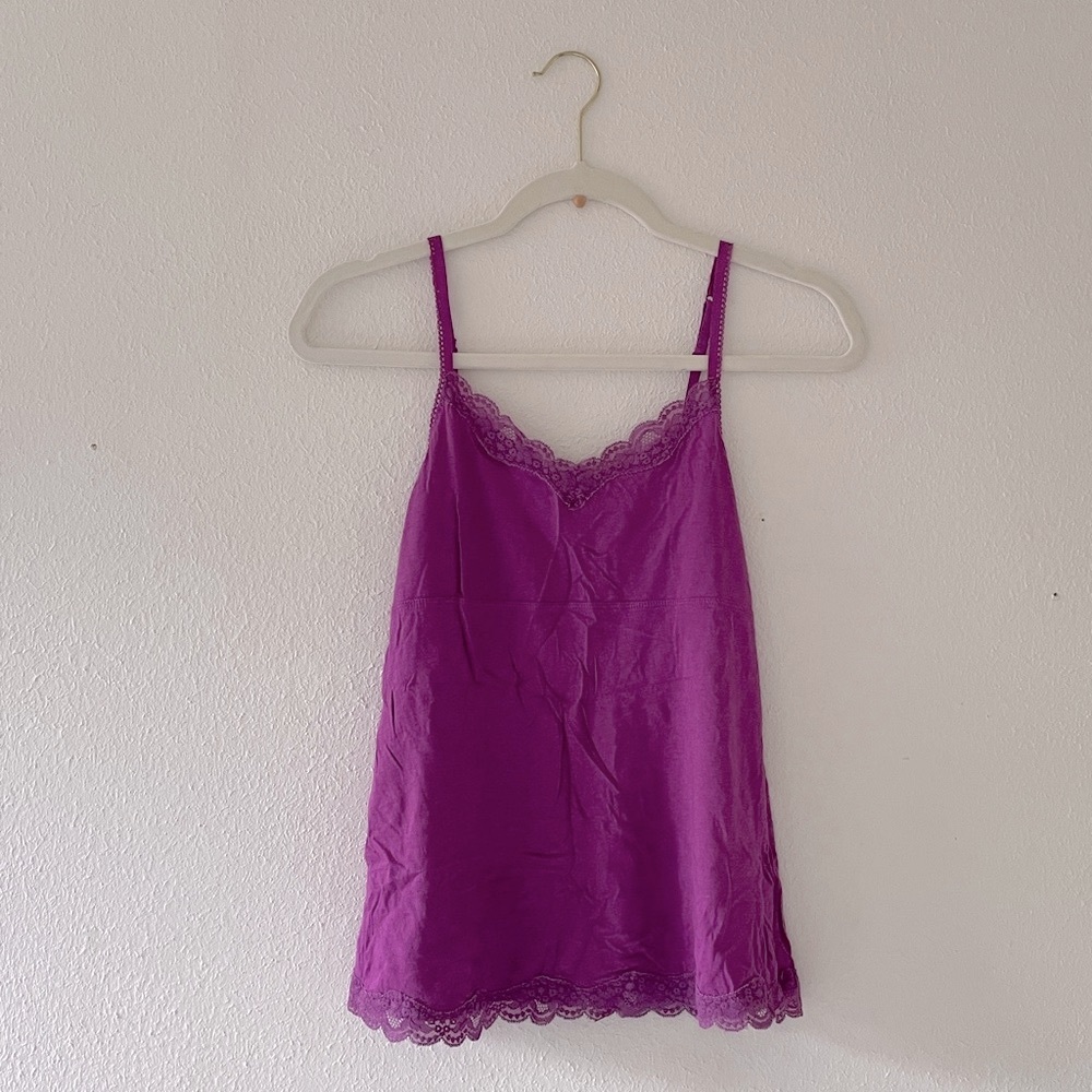 ELLE Must Have Cami Purple Lace Trim Vneck Camisole Layering Y2K